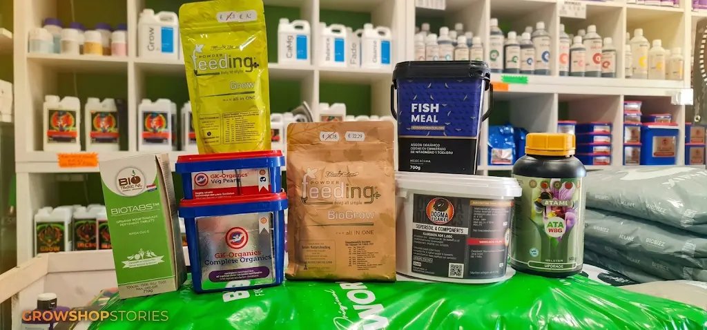 Fertilizzanti e prodotti in polvere per la crescita vegetativa nel negozio Growshopstories